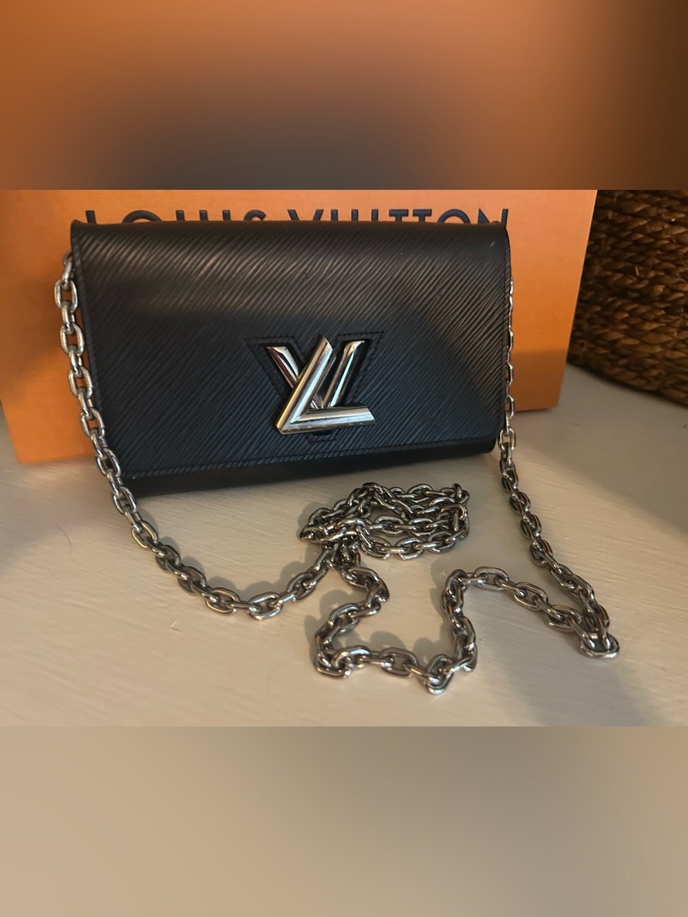 Louis Vuitton Black Twist wallet Crossbody purse